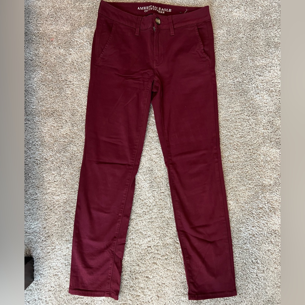 American Eagle Aero Twill Super Stretch Skinny Maroon. 4 Short.